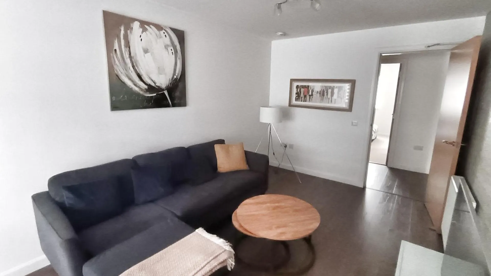 Appartamento 2 Bed 2 Bath, Ground Floor, Outwith Lez Zone By Lains Lettings Aberdeen Regno Unito